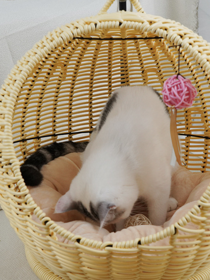 サークル型ラタン風キャットハウス