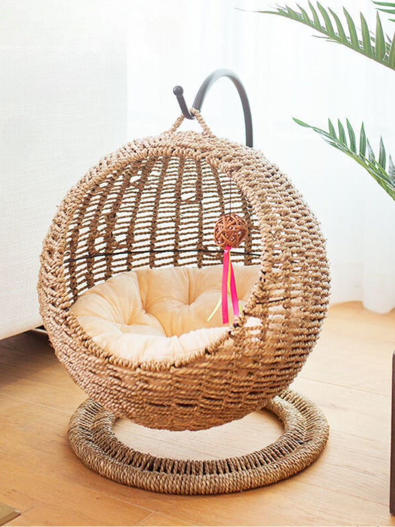 Circle type rattan style cat house