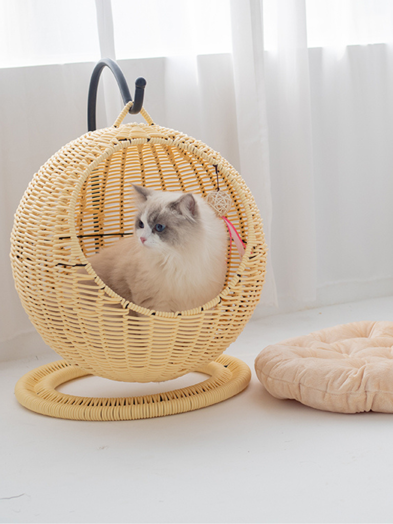 Circle type rattan style cat house