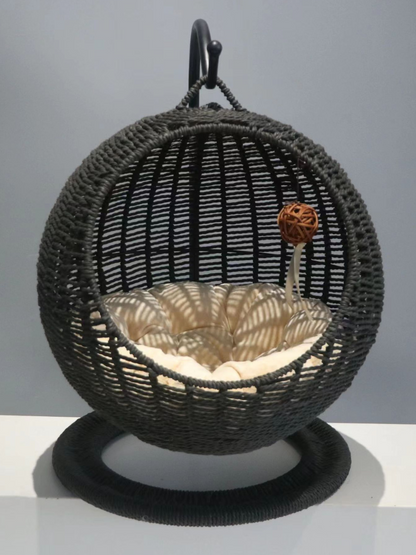 Circle type rattan style cat house