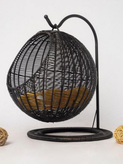 Circle type rattan style cat house