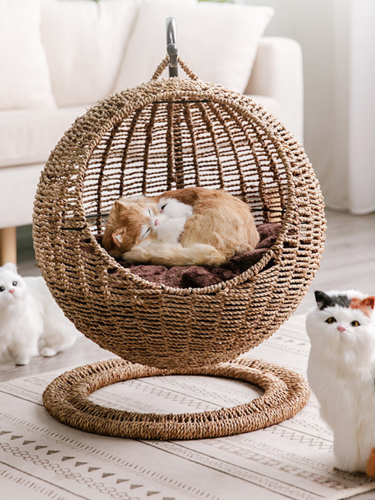 Circle type rattan style cat house