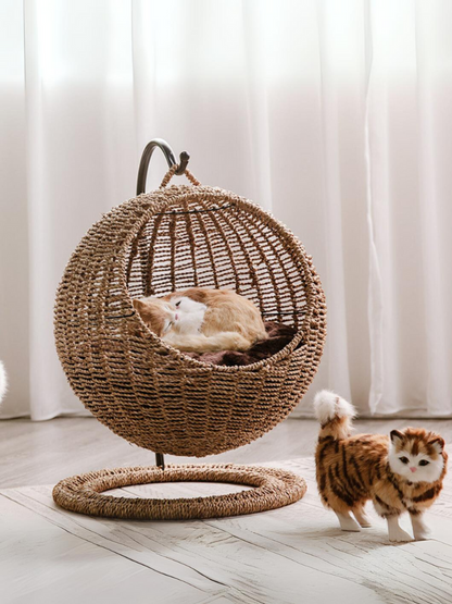 Circle type rattan style cat house