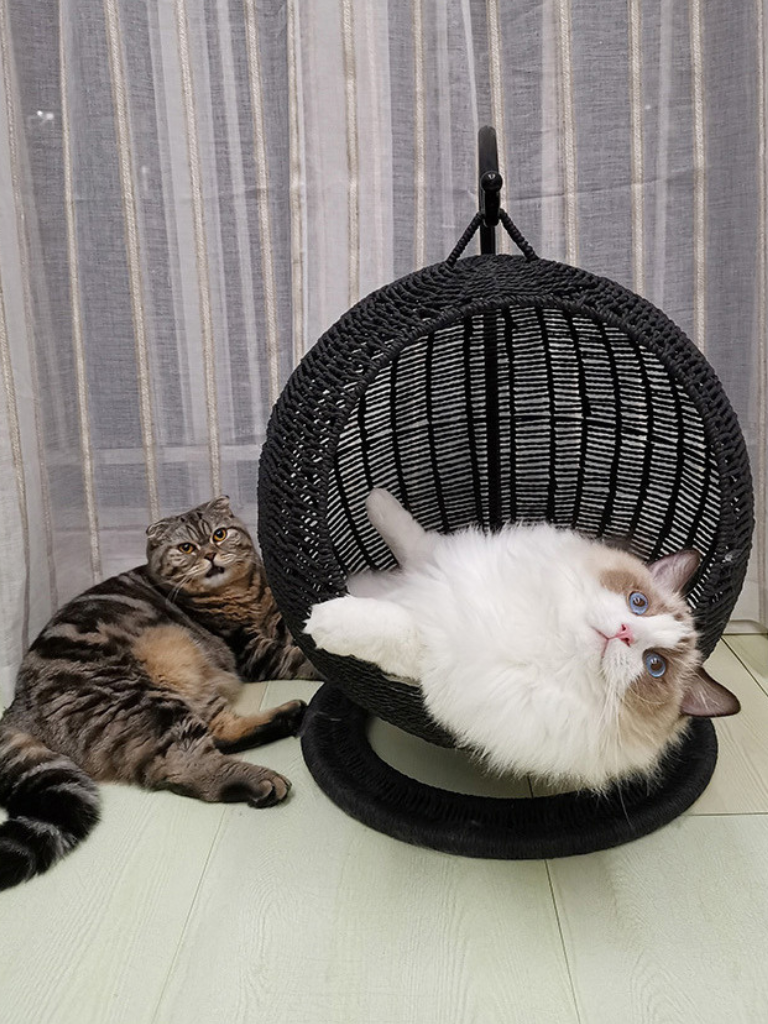 サークル型ラタン風キャットハウス
