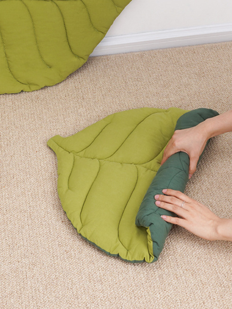 Fluffy leaf reversible cat bed [Ginkgo biloba/Konoha]