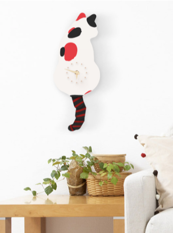 Frilly tail cat wall clock 
