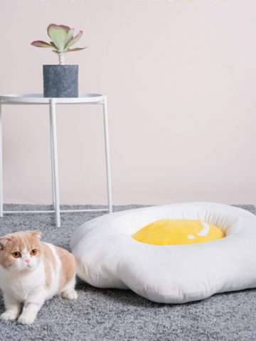 Fried egg fluffy cushion cat bed 