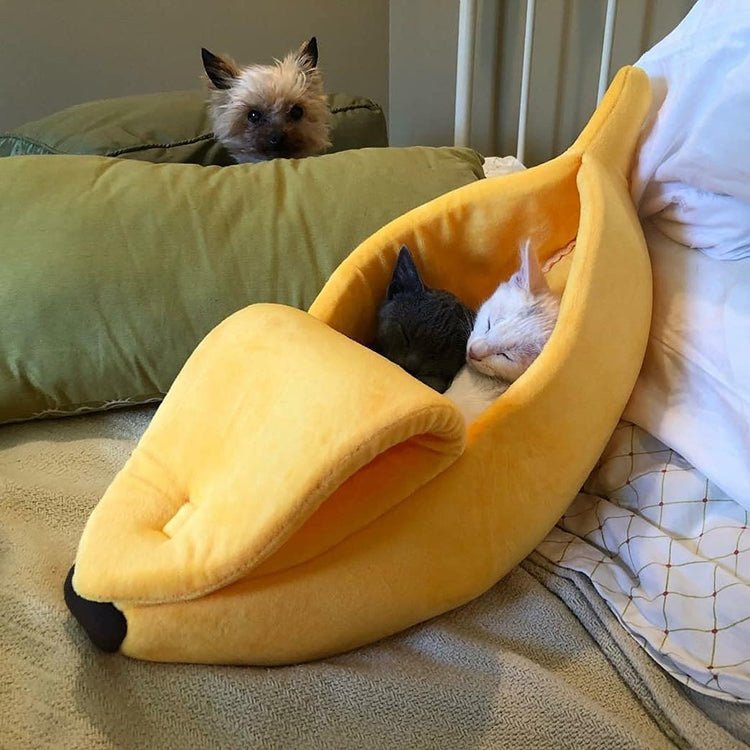 バナナ型猫ベッド MOFUCAT
